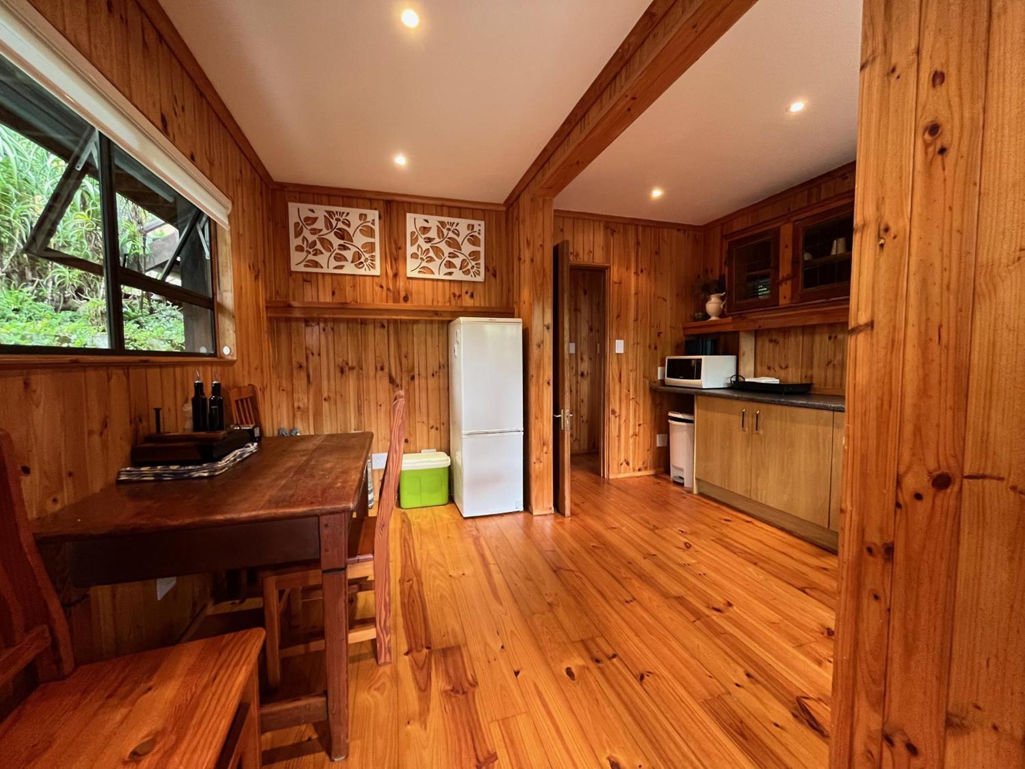 Peaceful Guest Suite With Balcony Views And Garden Setting Brenton-on-Sea Eksteriør bilde